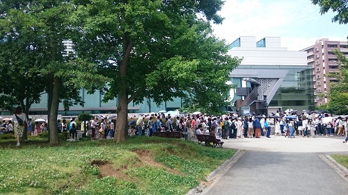 東京都現代美術館の大行列
